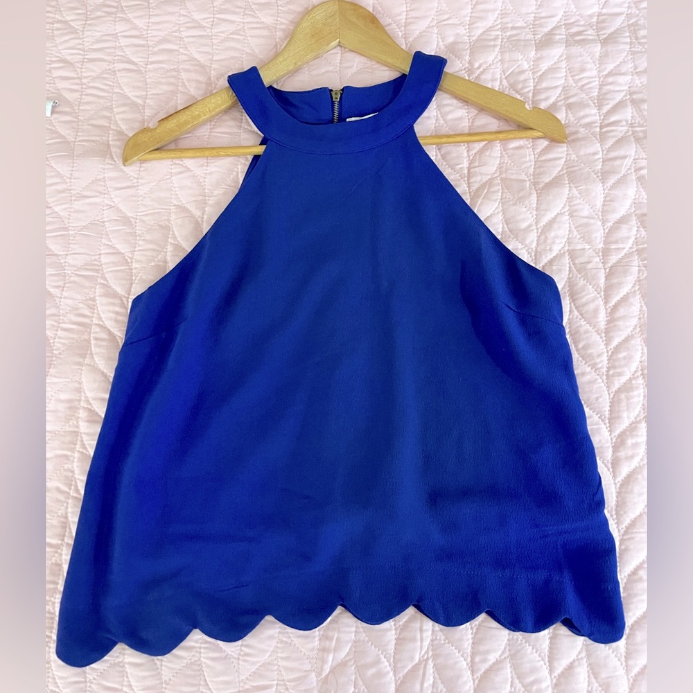 Periwinkle scallop bottom top